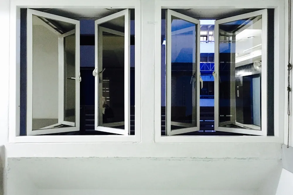 Windows with white aluminium frame