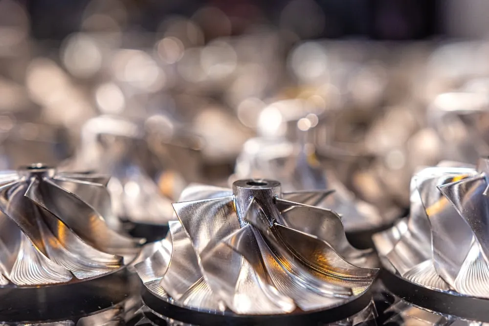 innovative uses of aluminium in art