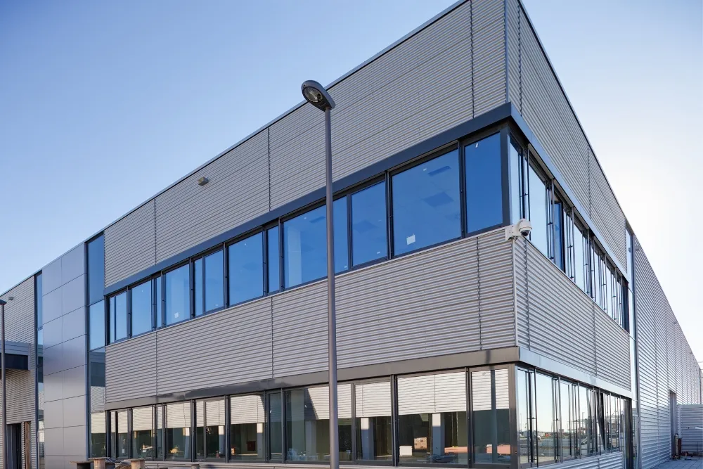 Commercial building made with aluminium materials